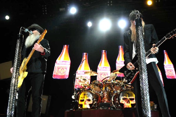 ZZ Top at The Backyard, Austin Texas (Bee Caves) 04/25/10