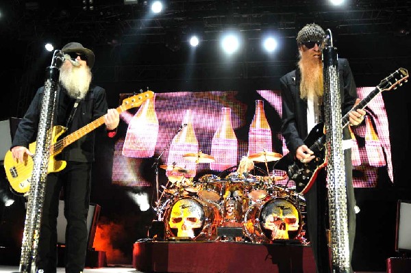 ZZ Top at The Backyard, Austin Texas (Bee Caves) 04/25/10