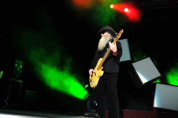 ZZ Top at The Backyard, Austin Texas (Bee Caves) 04/25/10