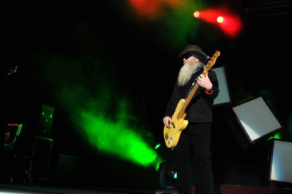 ZZ Top at The Backyard, Austin Texas (Bee Caves) 04/25/10