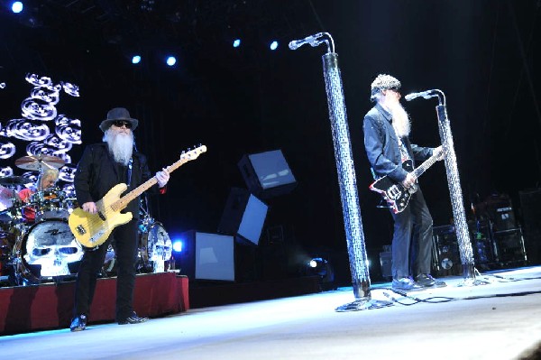 ZZ Top at The Backyard, Austin Texas (Bee Caves) 04/25/10