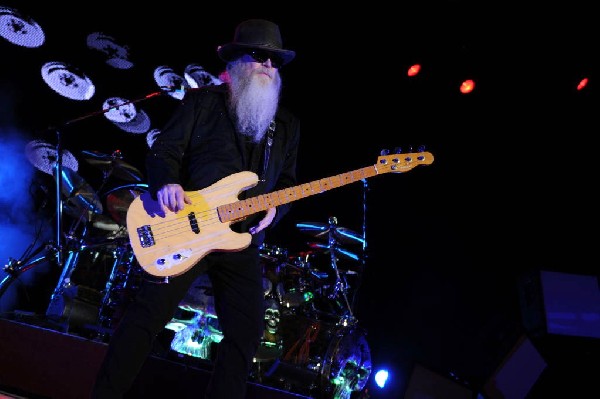 ZZ Top at The Backyard, Austin Texas (Bee Caves) 04/25/10