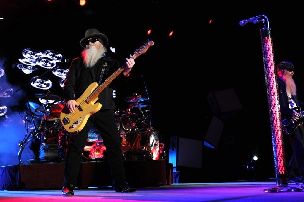 ZZ Top at The Backyard, Austin Texas (Bee Caves) 04/25/10