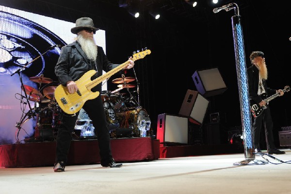 ZZ Top at The Backyard, Austin Texas (Bee Caves) 04/25/10