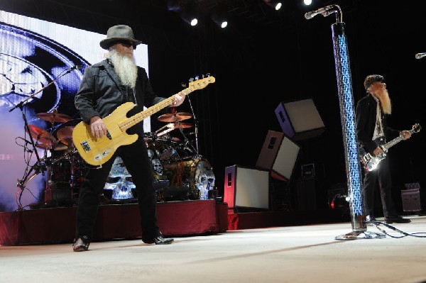 ZZ Top at The Backyard, Austin Texas (Bee Caves) 04/25/10