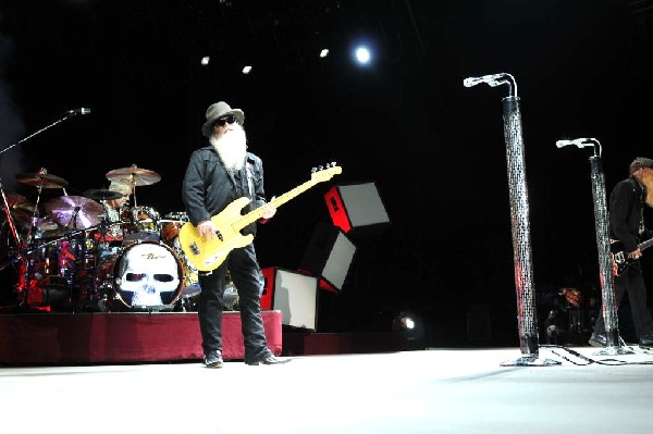 ZZ Top at The Backyard, Austin Texas (Bee Caves) 04/25/10