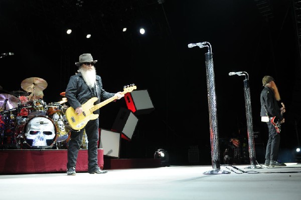 ZZ Top at The Backyard, Austin Texas (Bee Caves) 04/25/10