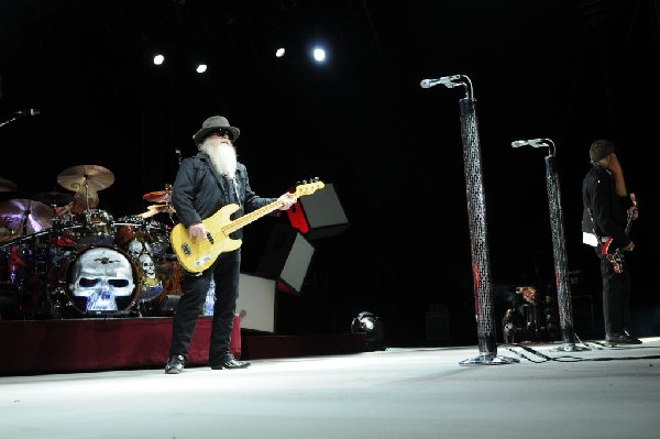 ZZ Top at The Backyard, Austin Texas (Bee Caves) 04/25/10