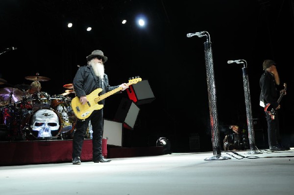 ZZ Top at The Backyard, Austin Texas (Bee Caves) 04/25/10