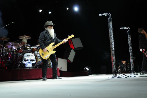ZZ Top at The Backyard, Austin Texas (Bee Caves) 04/25/10