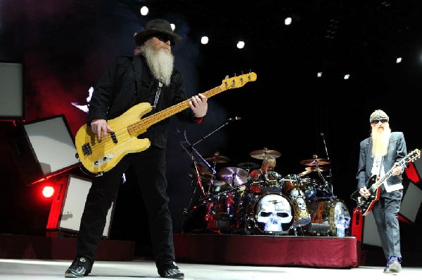 ZZ Top at The Backyard, Austin Texas (Bee Caves) 04/25/10