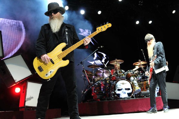 ZZ Top at The Backyard, Austin Texas (Bee Caves) 04/25/10