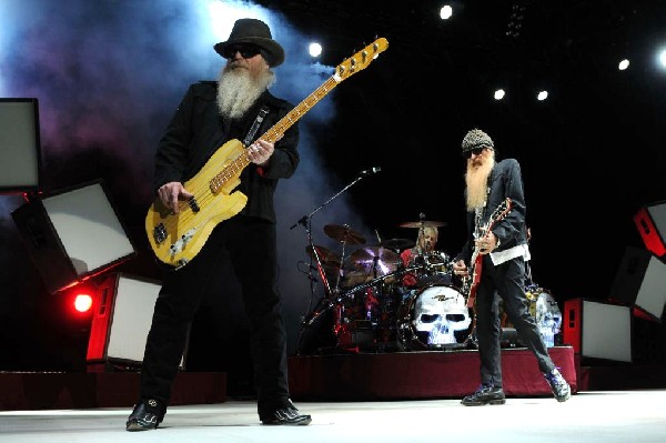 ZZ Top at The Backyard, Austin Texas (Bee Caves) 04/25/10