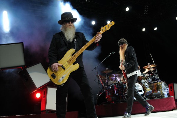 ZZ Top at The Backyard, Austin Texas (Bee Caves) 04/25/10
