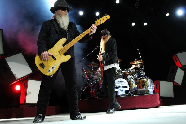 ZZ Top at The Backyard, Austin Texas (Bee Caves) 04/25/10