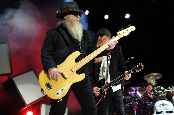 ZZ Top at The Backyard, Austin Texas (Bee Caves) 04/25/10