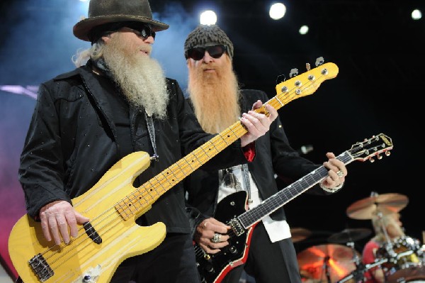 ZZ Top at The Backyard, Austin Texas (Bee Caves) 04/25/10