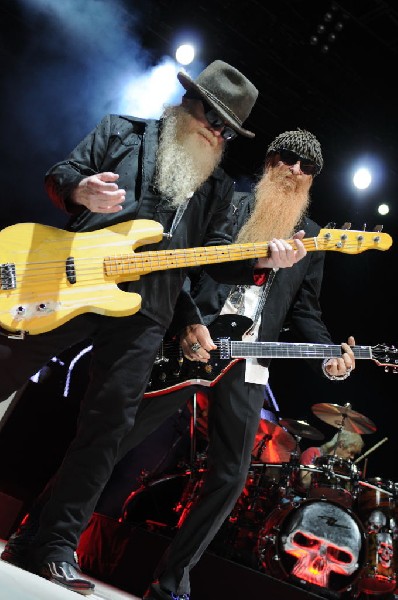 ZZ Top at The Backyard, Austin Texas (Bee Caves) 04/25/10