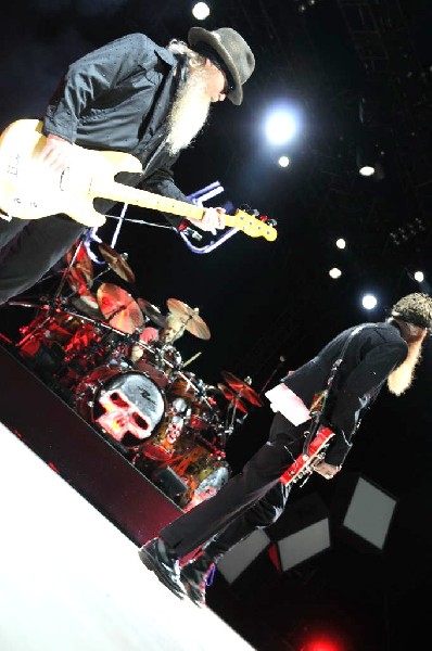 ZZ Top at The Backyard, Austin Texas (Bee Caves) 04/25/10