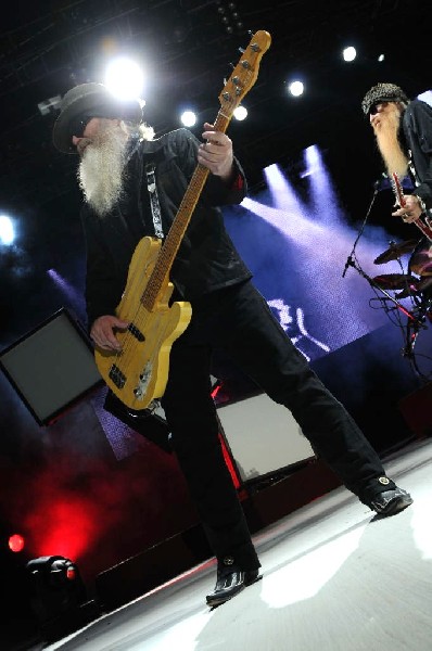 ZZ Top at The Backyard, Austin Texas (Bee Caves) 04/25/10