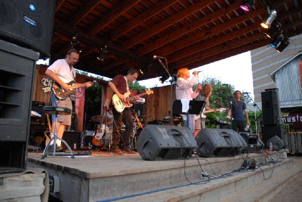 Dukes of Simpleton at Threadgills