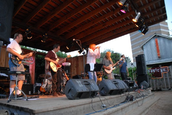 Dukes of Simpleton at Threadgills