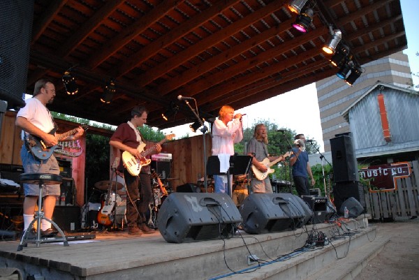 Dukes of Simpleton at Threadgills