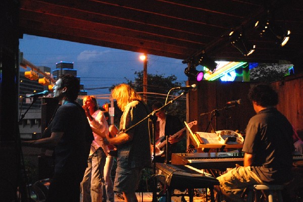 Dukes of Simpleton at Threadgills