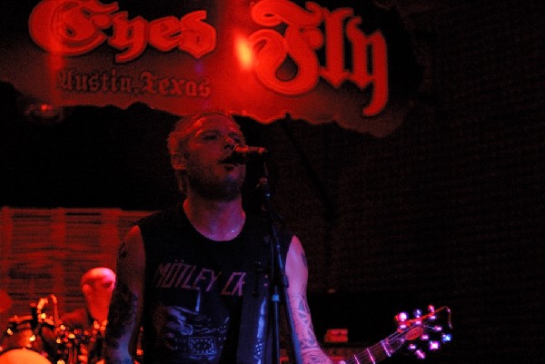 Knocked Out Stiffs at Red Eyed Fly, Austin