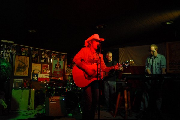 Michael Thomas at Poodies Hilltop Roadhouse, Spicewood Tx