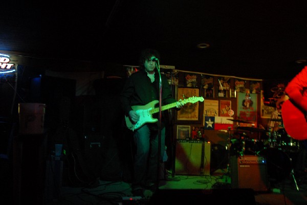 Michael Thomas at Poodies Hilltop Roadhouse, Spicewood Tx