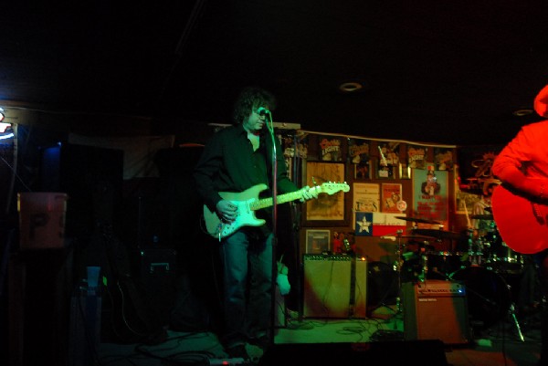 Michael Thomas at Poodies Hilltop Roadhouse, Spicewood Tx