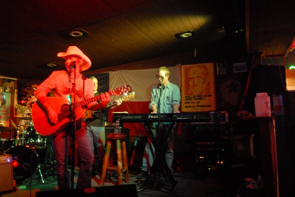 Michael Thomas at Poodies Hilltop Roadhouse, Spicewood Tx