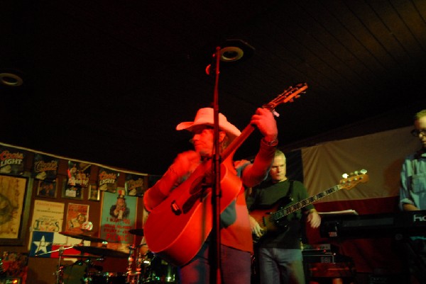 Michael Thomas at Poodies Hilltop Roadhouse, Spicewood Tx