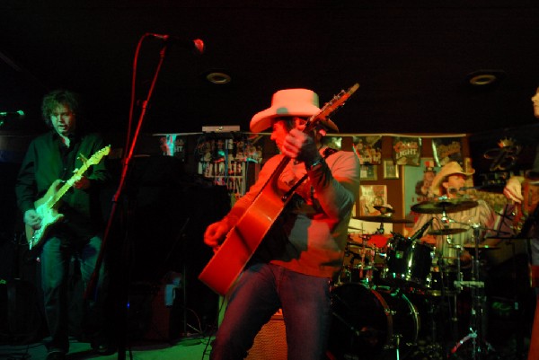 Michael Thomas at Poodies Hilltop Roadhouse, Spicewood Tx