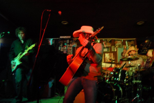 Michael Thomas at Poodies Hilltop Roadhouse, Spicewood Tx