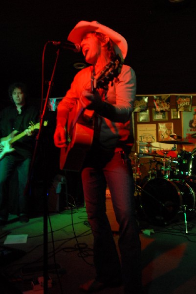 Michael Thomas at Poodies Hilltop Roadhouse, Spicewood Tx