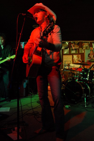 Michael Thomas at Poodies Hilltop Roadhouse, Spicewood Tx