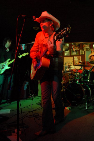 Michael Thomas at Poodies Hilltop Roadhouse, Spicewood Tx