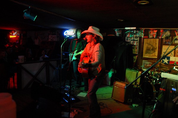 Michael Thomas at Poodies Hilltop Roadhouse, Spicewood Tx