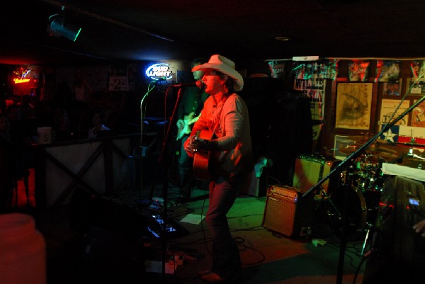 Michael Thomas at Poodies Hilltop Roadhouse, Spicewood Tx