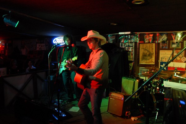 Michael Thomas at Poodies Hilltop Roadhouse, Spicewood Tx