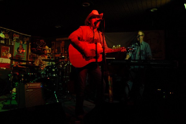 Michael Thomas at Poodies Hilltop Roadhouse, Spicewood Tx