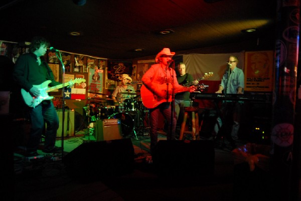 Michael Thomas at Poodies Hilltop Roadhouse, Spicewood Tx