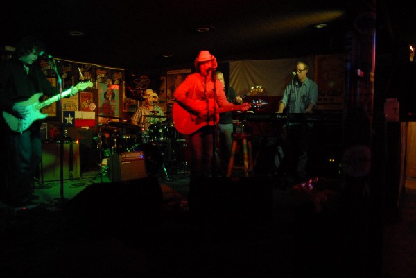 Michael Thomas at Poodies Hilltop Roadhouse, Spicewood Tx