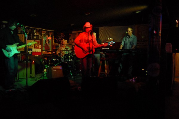 Michael Thomas at Poodies Hilltop Roadhouse, Spicewood Tx