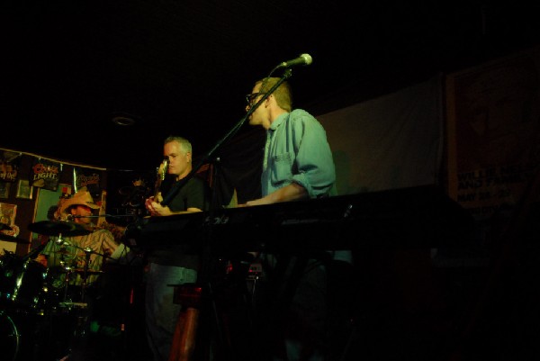 Paula Nelson Band at Poodies Hilltop Roadhouse, Spicewood Tx