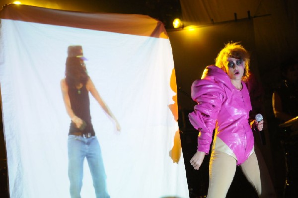 Peaches at Stubb's BarBQ, Austin, Texas - 10/31/09