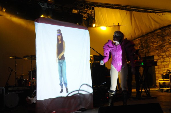 Peaches at Stubb's BarBQ, Austin, Texas - 10/31/09