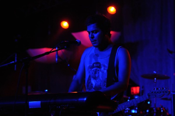 Vaxhaul Broadcast at La Zona Rosa, Austin, Texas 05/22/2011